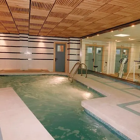 Pinares De Urbion Отель Коваледа