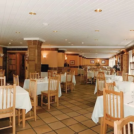 Отель Pinares De Urbion Коваледа